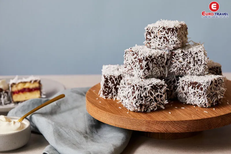 Bánh Lamington món tráng miệng ngon của thủ đô Úc