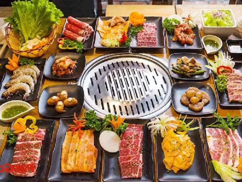 Buffet Thành Công tại phố Phan Bội Châu