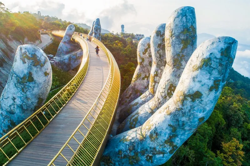 Huế cách Đà Nẵng bao nhiêu km?