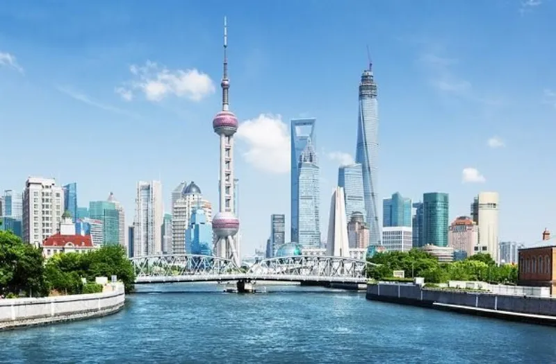 "Khám phá quang cảnh buổi tối trên du thuyền"