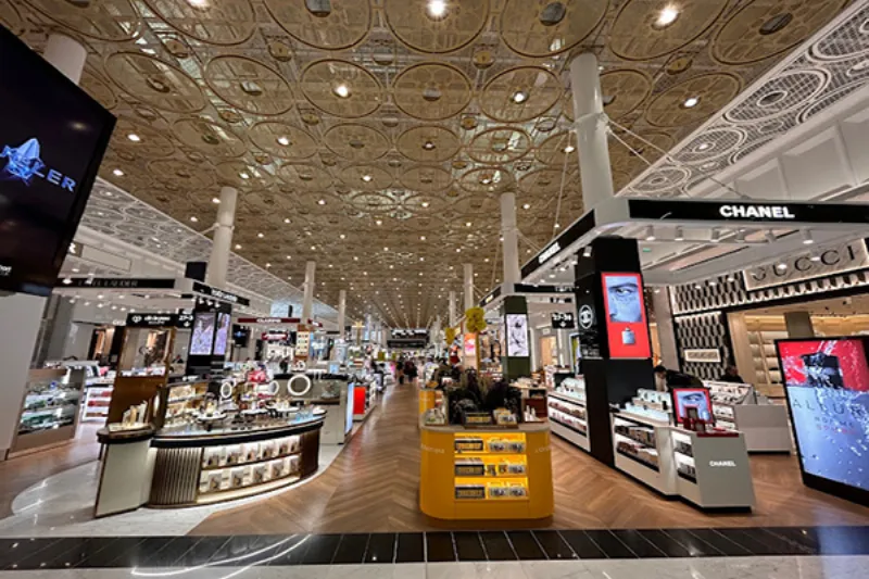 Khu mua sắm Sân bay CDG