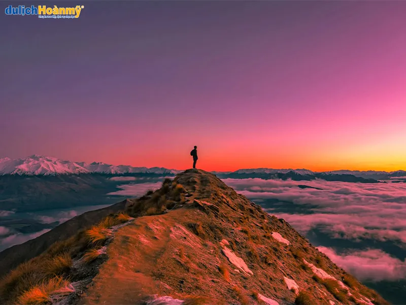 ​​Ngắm mặt trời mọc ở Roys Peak sẽ là khoảnh khắc đáng nhớ trong đời