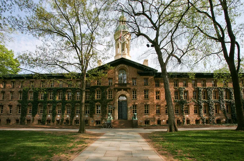 Princeton là trường đại học lâu đời ở Mỹ