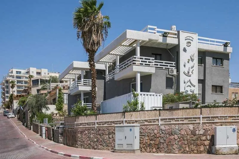 Rich Classic Suites