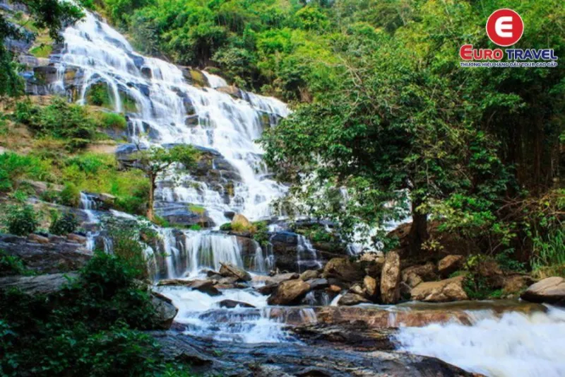 Thác Mae Ya - Viên ngọc quý của vườn quốc gia Doi Inthanon