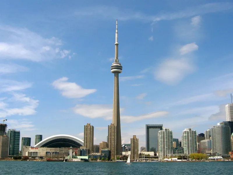 "Tháp CN - Biểu tượng của Toronto" width=