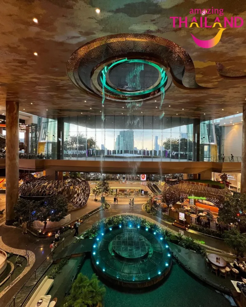 Trung tâm thương mại IconSiam. Ảnh: @maharajah8.