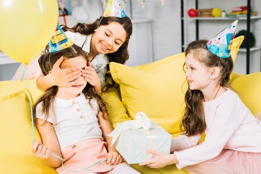 Thiệp chúc mừng sinh nhật em gái ý nghĩa