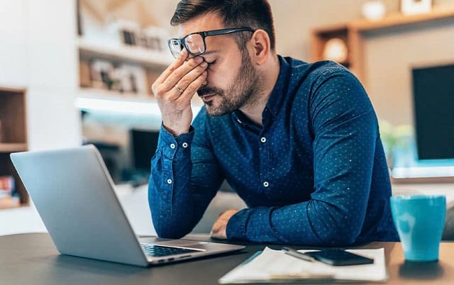 "Tired from" mô tả rõ sự mệt mỏi vì phải cố thực hiện điều nào đó "Tired from" mô tả rõ sự mệt mỏi vì phải cố thực hiện điều nào đó