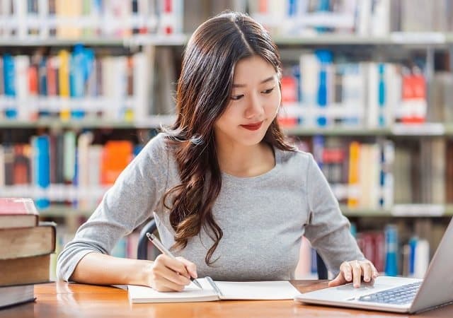 Bài tập vận dụng với harmful và giới từ giúp bạn hiểu cách dùng từ hơn