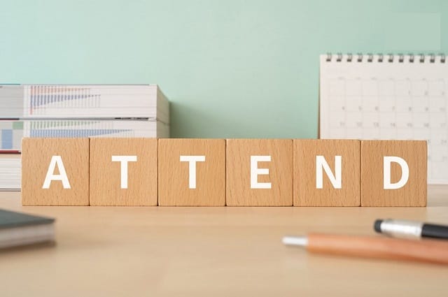 Attend là gì?