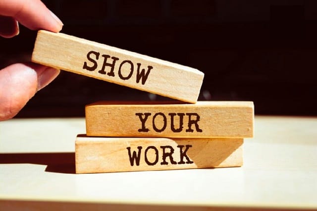 Show đi với giới từ gì?